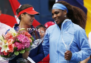 Serena-Williams-Sorana-Cirstea-Rogers-Cup-Toronto-final-trophy