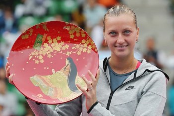 Petra Kvitova tokyo final trophy after victory over Angelique Kerber at Toray Pan Pacific Open