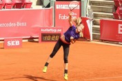 johanna-larsson-bastad-swedish-open-serve-tennis-clay-event