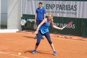petra-kvitova-hitting-hard-balls-roland-garros-training-beautiful-czech